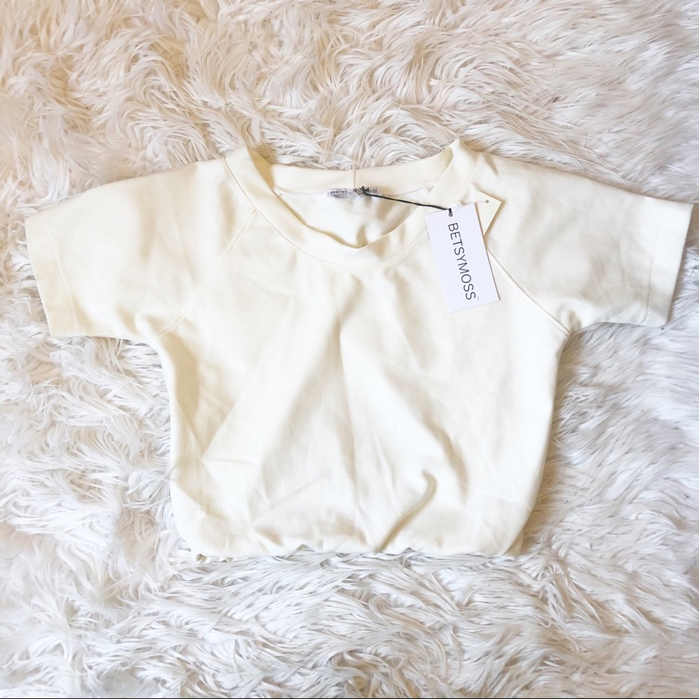 Short sleeved crop top, sz med